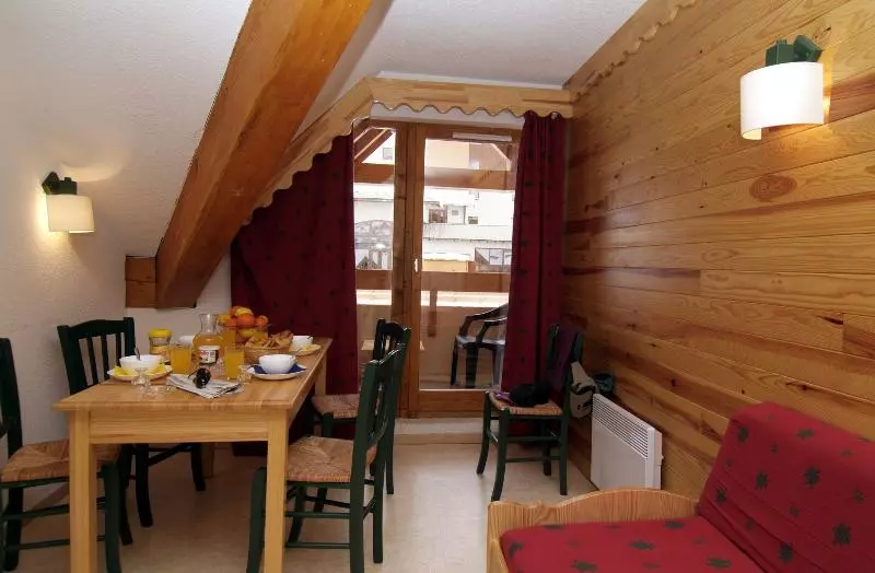 اقامتگاه Résidence Odalys L'Ecrin Des Neiges