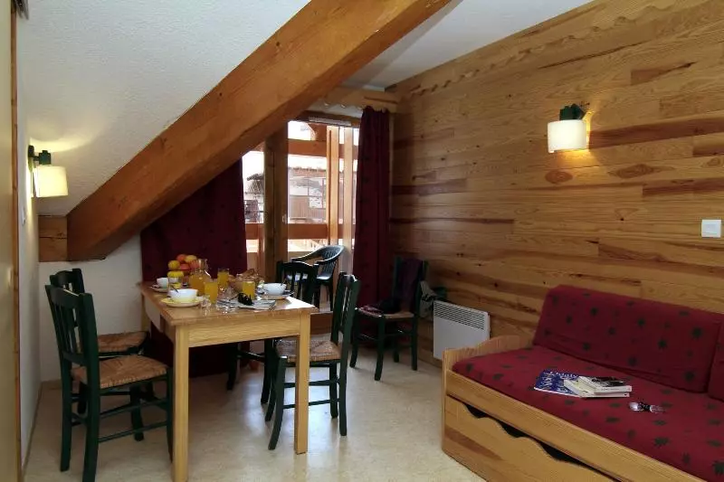 اقامتگاه Résidence Odalys L'Ecrin Des Neiges