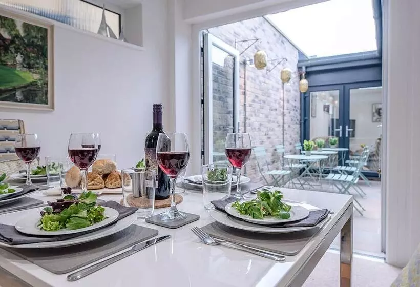 2 The Smithy, Saxmundham