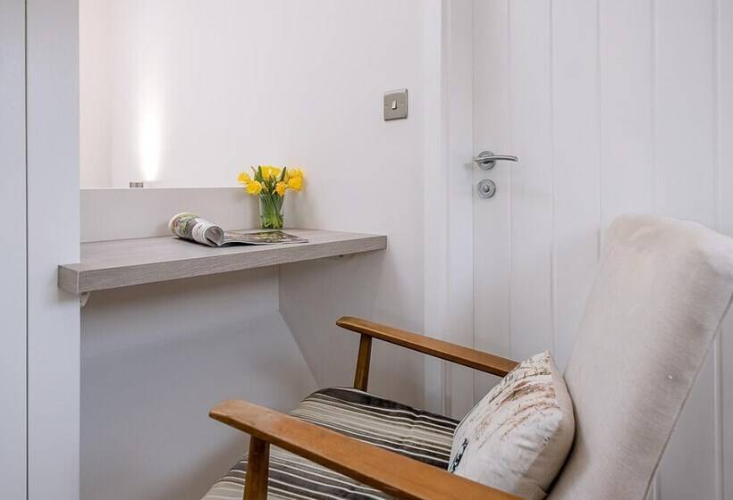 2 The Smithy, Saxmundham