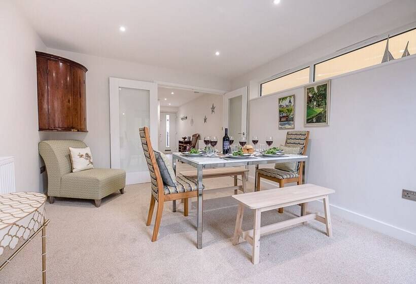 2 The Smithy, Saxmundham