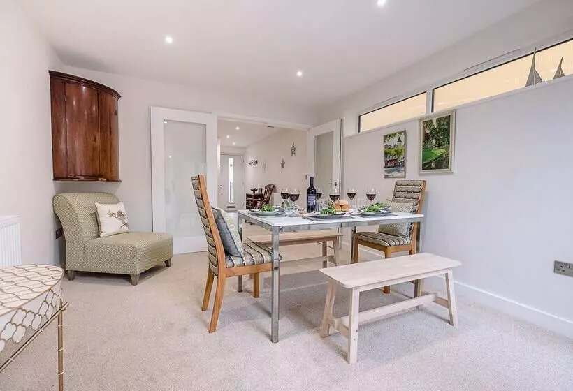 2 The Smithy, Saxmundham