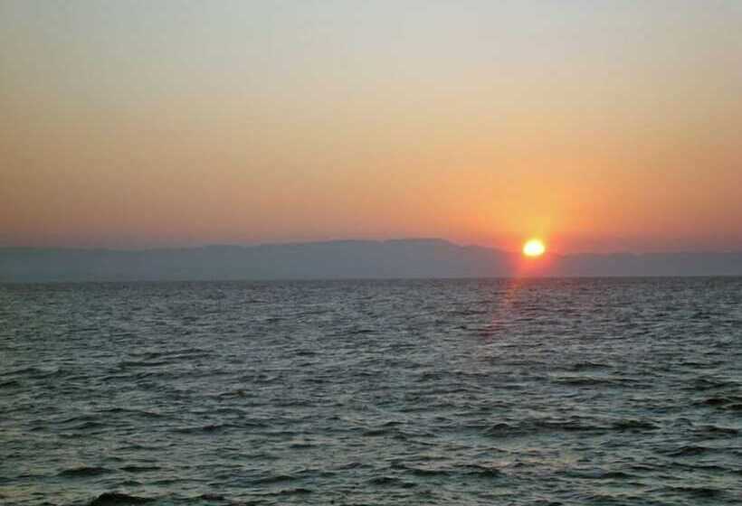 Antonios Village Hotel & Apartments