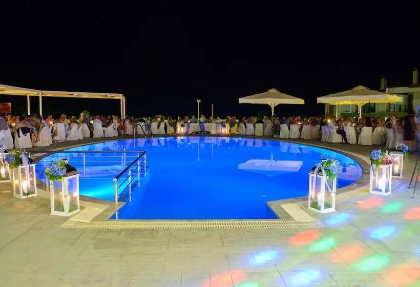 Antonios Village Hotel & Apartments