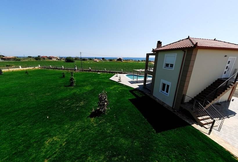 Antonios Village Hotel & Apartments