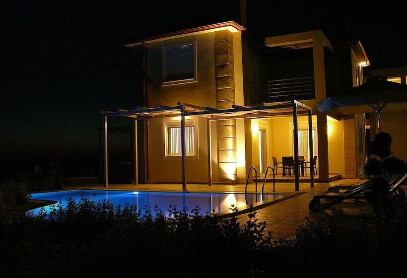 Antonios Village Hotel & Apartments