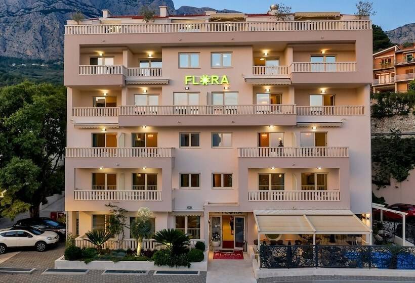 Aparthotel Flora