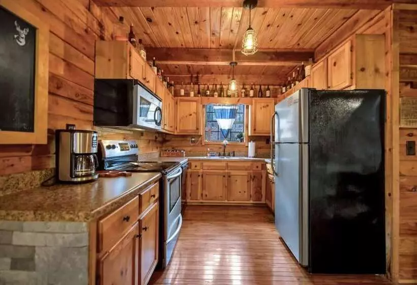 Bear Hug Lodge Charming Cabin In Coosawattee River Resort Pet Friendly
