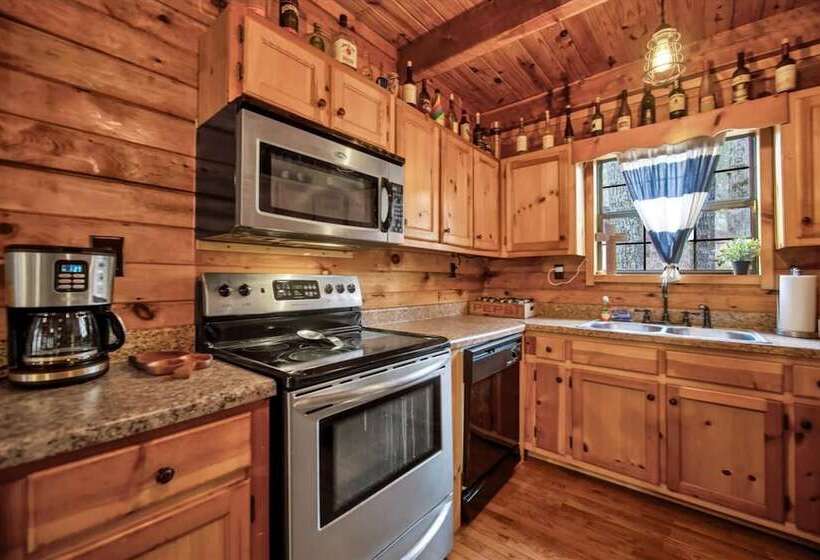 Bear Hug Lodge Charming Cabin In Coosawattee River Resort Pet Friendly