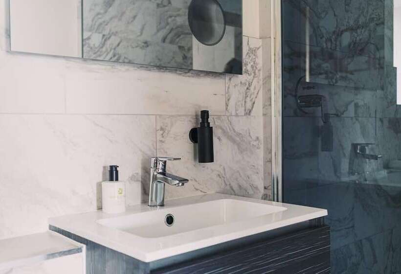 住宿加早餐  The Blind Bull