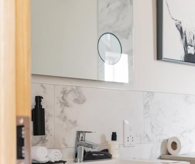 住宿加早餐  The Blind Bull