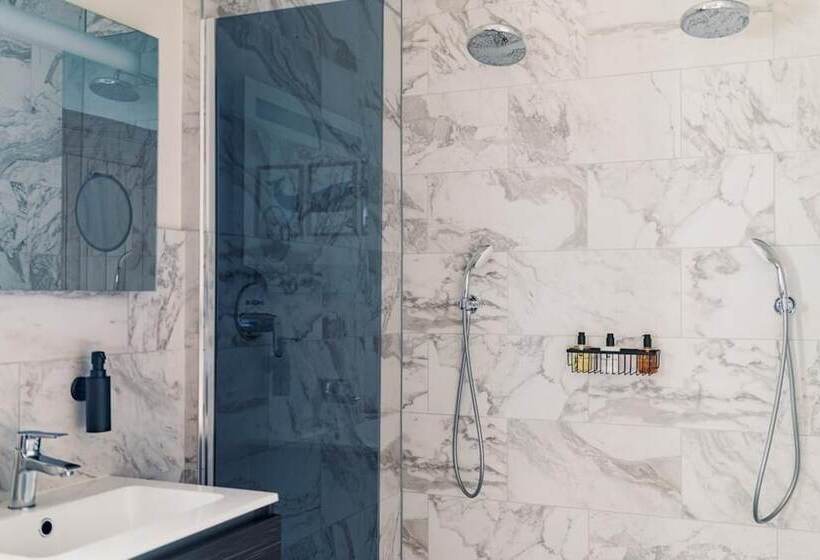 住宿加早餐  The Blind Bull