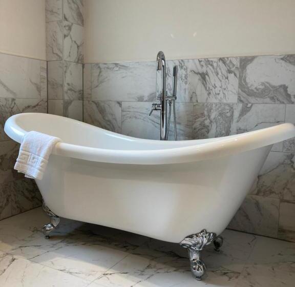 住宿加早餐  The Blind Bull