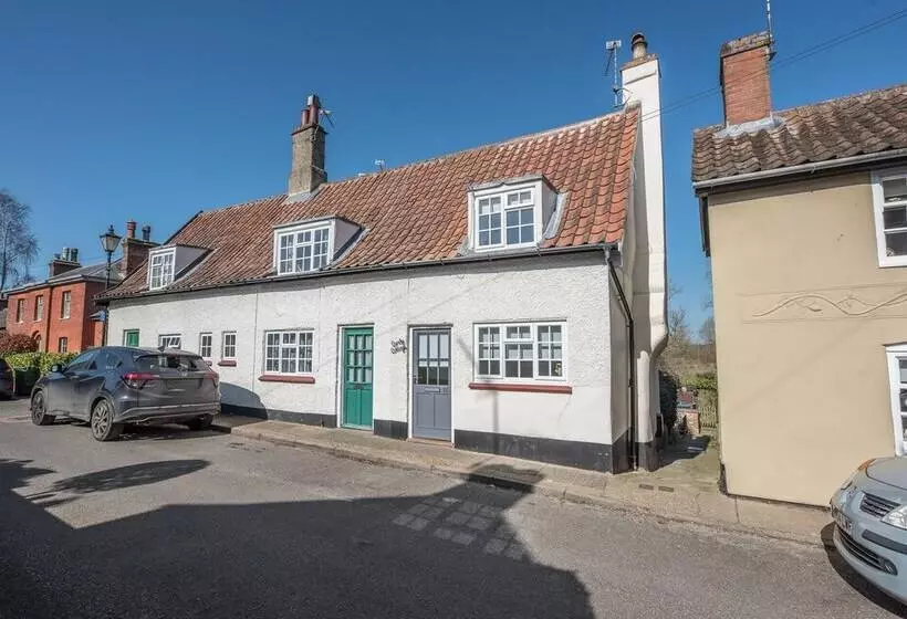 Candy Cottage, Halesworth