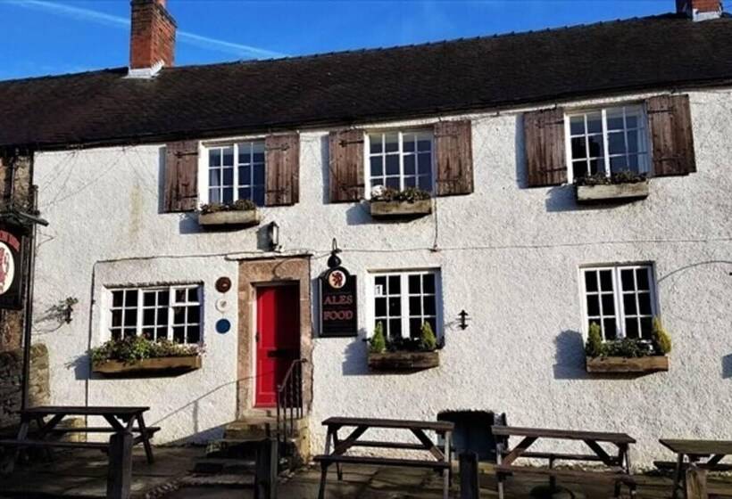 Cosy & Spacious Cottage In Scenic Village With Pub