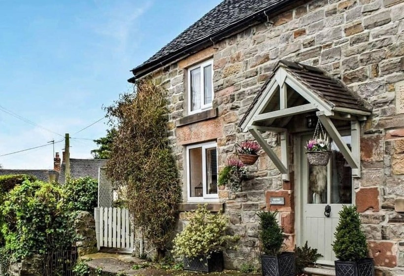 Cosy & Spacious Cottage In Scenic Village With Pub