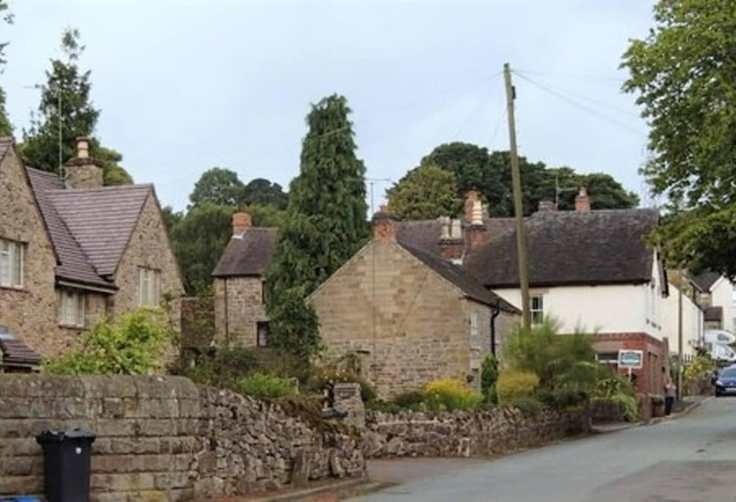 Cosy & Spacious Cottage In Scenic Village With Pub