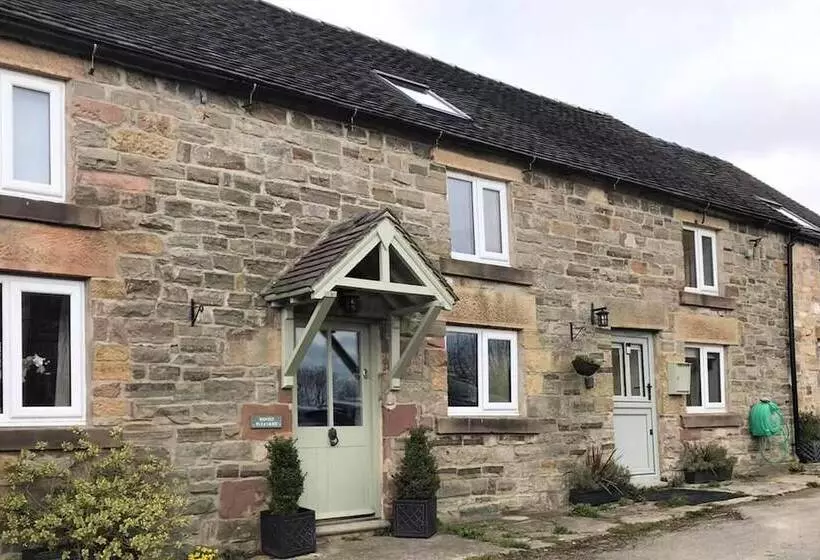 Cosy & Spacious Cottage In Scenic Village With Pub