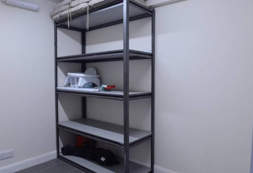 Cosy & Spacious Cottage In Scenic Village With Pub