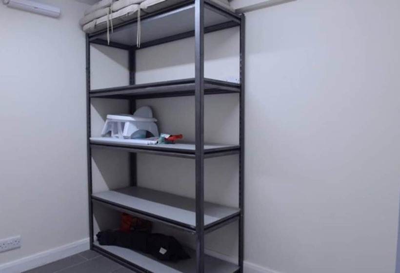 Cosy & Spacious Cottage In Scenic Village With Pub