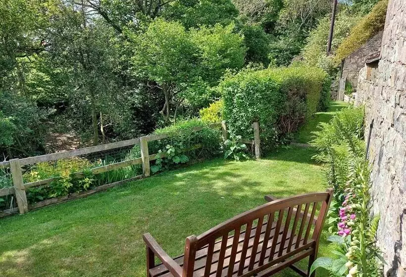 Cosy, Tranquil, Fully Equipped & Beautiful Garden