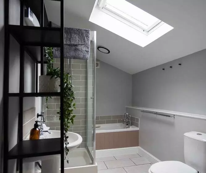 Cosy, Tranquil, Fully Equipped & Beautiful Garden