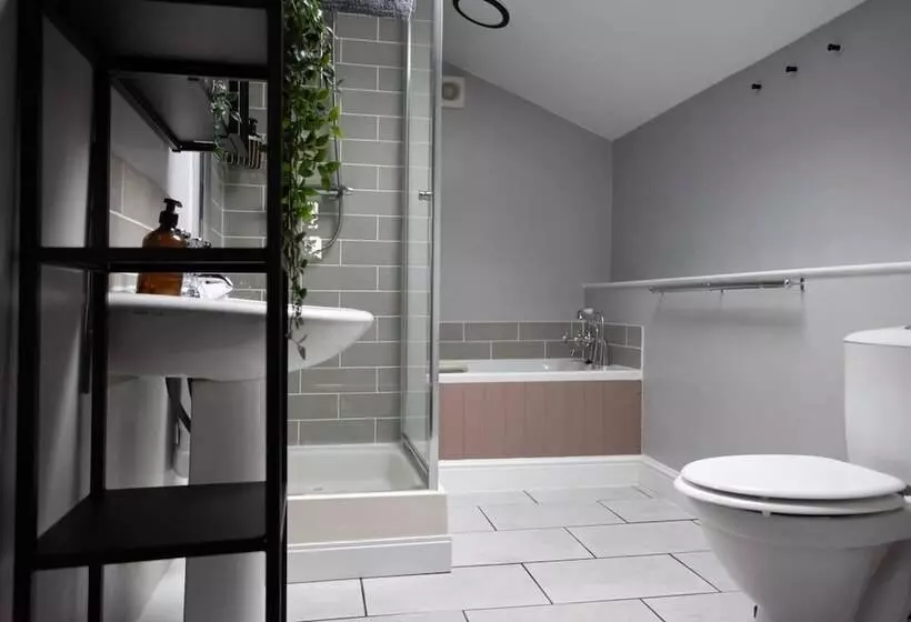 Cosy, Tranquil, Fully Equipped & Beautiful Garden