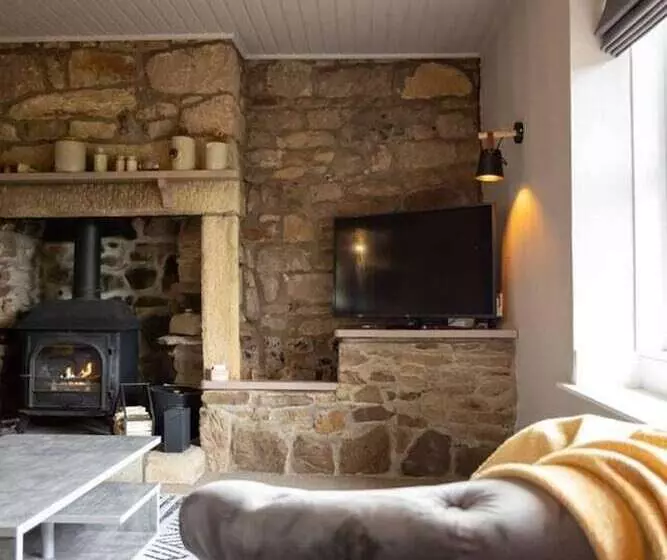 Cosy, Tranquil, Fully Equipped & Beautiful Garden