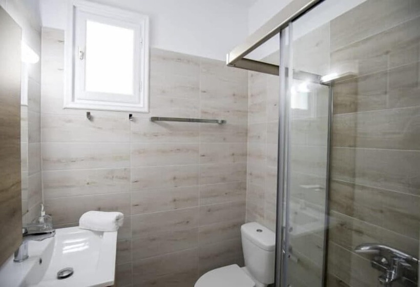 Eutuxia Rooms & Studios