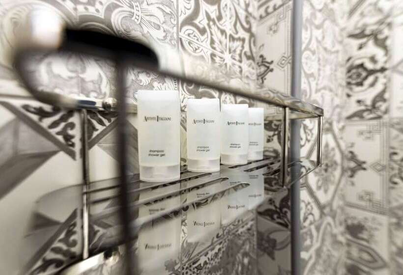 Eutuxia Rooms & Studios