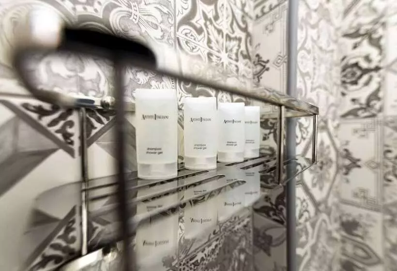 Eutuxia Rooms & Studios