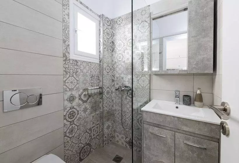 Eutuxia Rooms & Studios