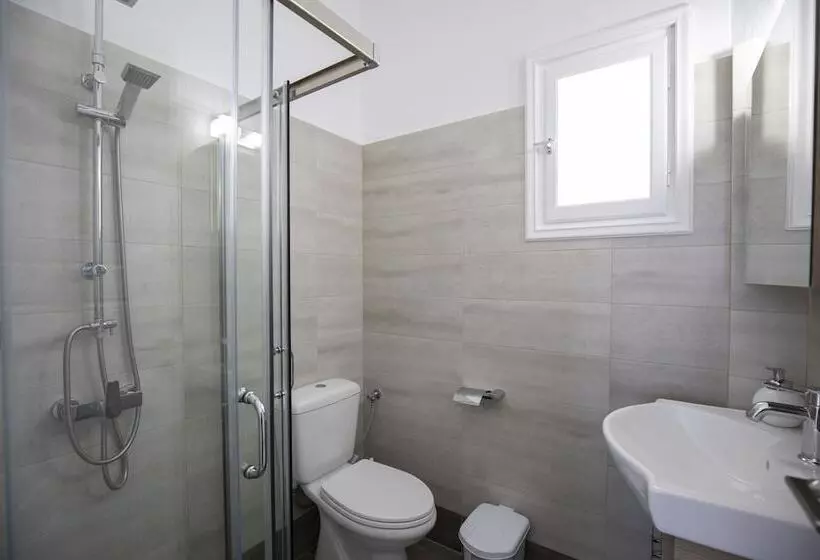 Eutuxia Rooms & Studios