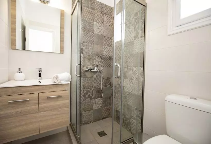 Eutuxia Rooms & Studios