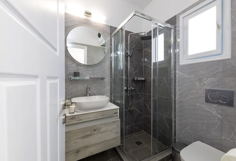 Eutuxia Rooms & Studios