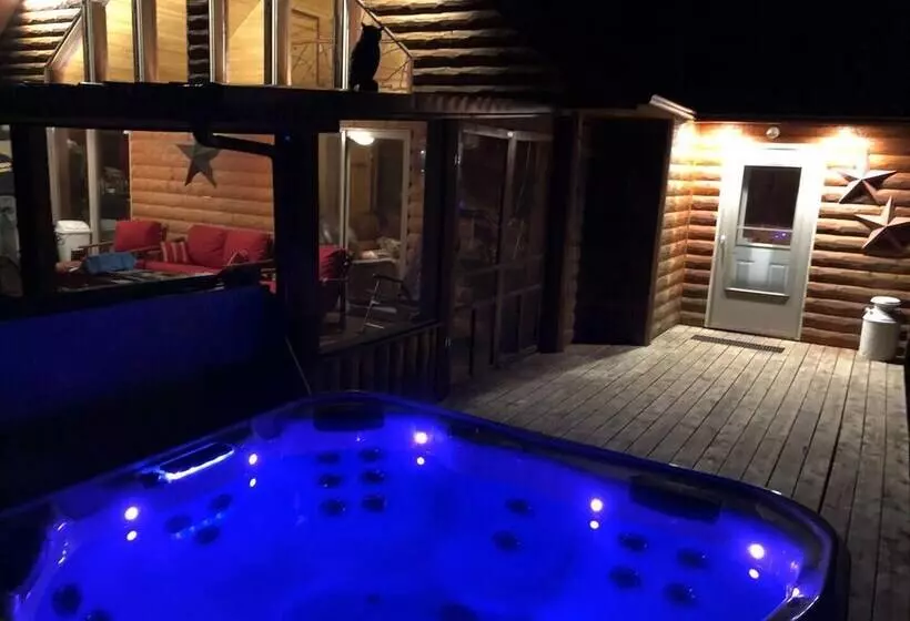 Hidden Forest Retreat