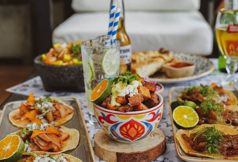 Отель Sexto By Icono