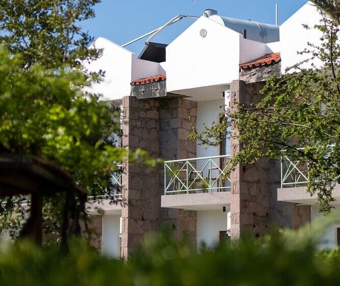 فندق Assos Troy Beach