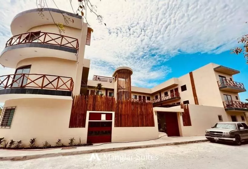 Hotelli Manglar Suites