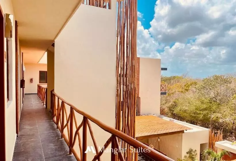 Hotelli Manglar Suites