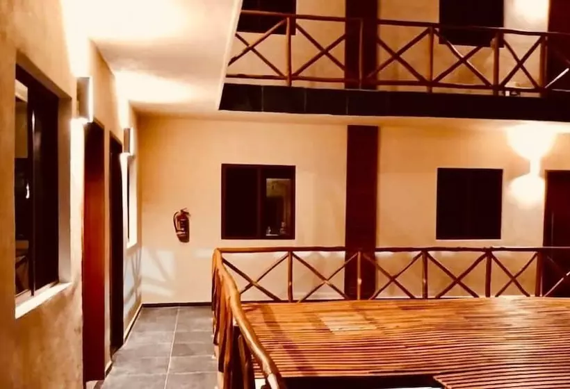 Hotelli Manglar Suites