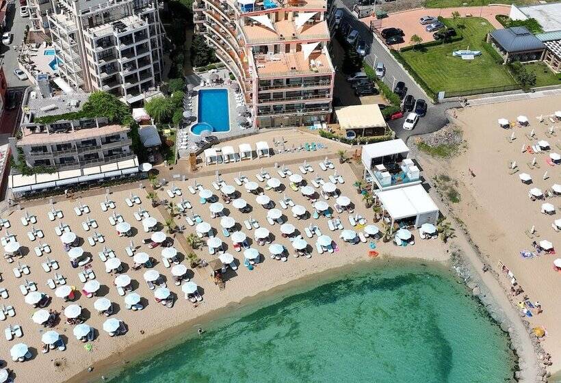 בית מלון כפרי Marty S Beachfront Apartments