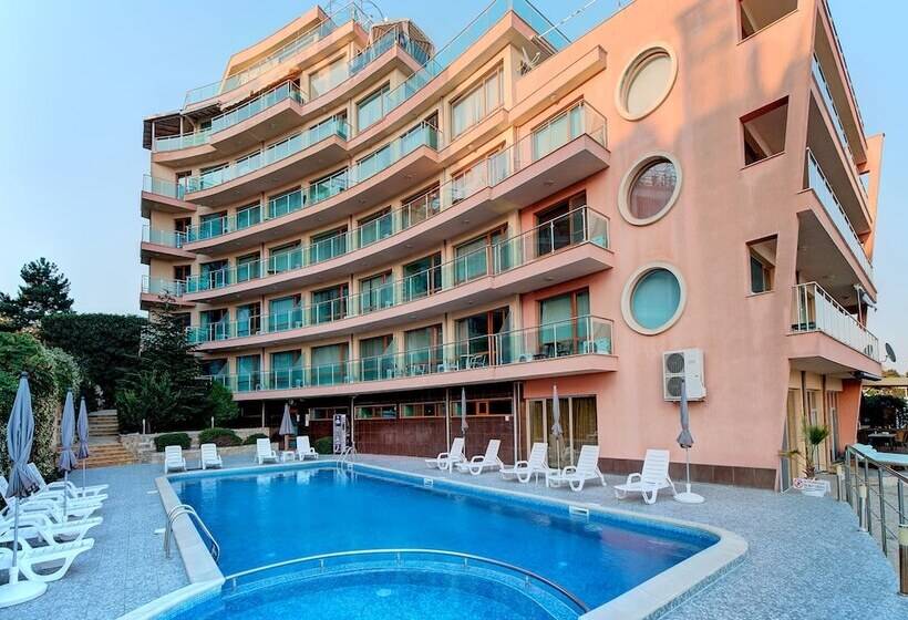 בית מלון כפרי Marty S Beachfront Apartments