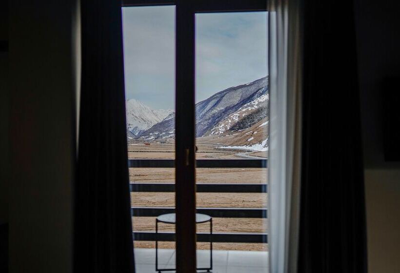 هتل Suatis Resort Kazbegi