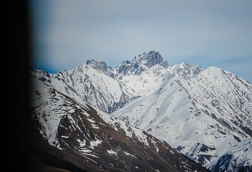 هتل Suatis Resort Kazbegi
