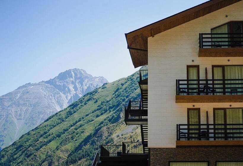هتل Suatis Resort Kazbegi