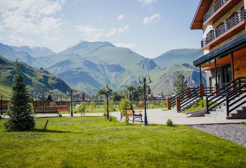 هتل Suatis Resort Kazbegi