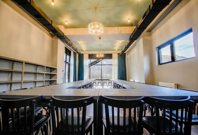 هتل Suatis Resort Kazbegi