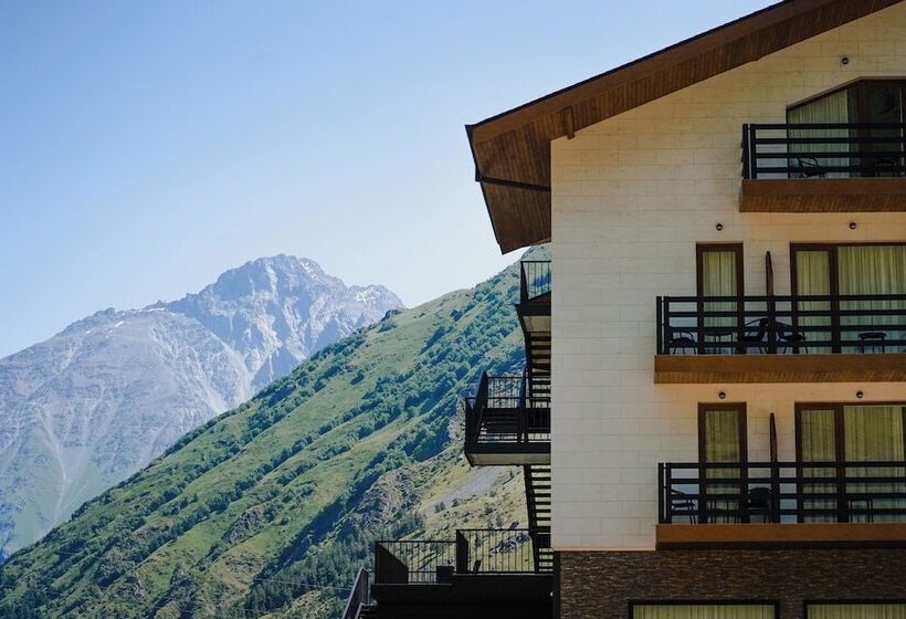 هتل Suatis Resort Kazbegi