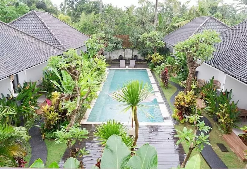 ホテル The Soendari By Dwaraloka